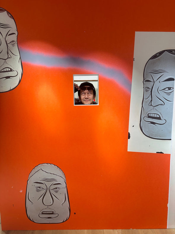 roll Kun's eyes back